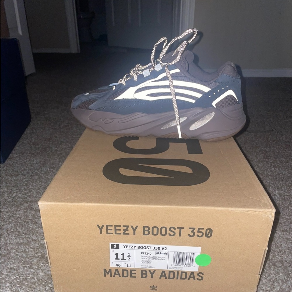 350 Yeezy Boost